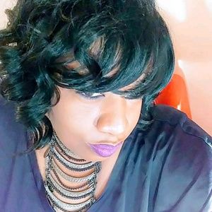 Meet your Posher, Regina